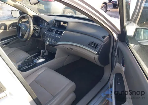 2009 Honda Accord 2.4 Ex-L z USA, uszkodzony, nr VIN 1HGCP26819A201092